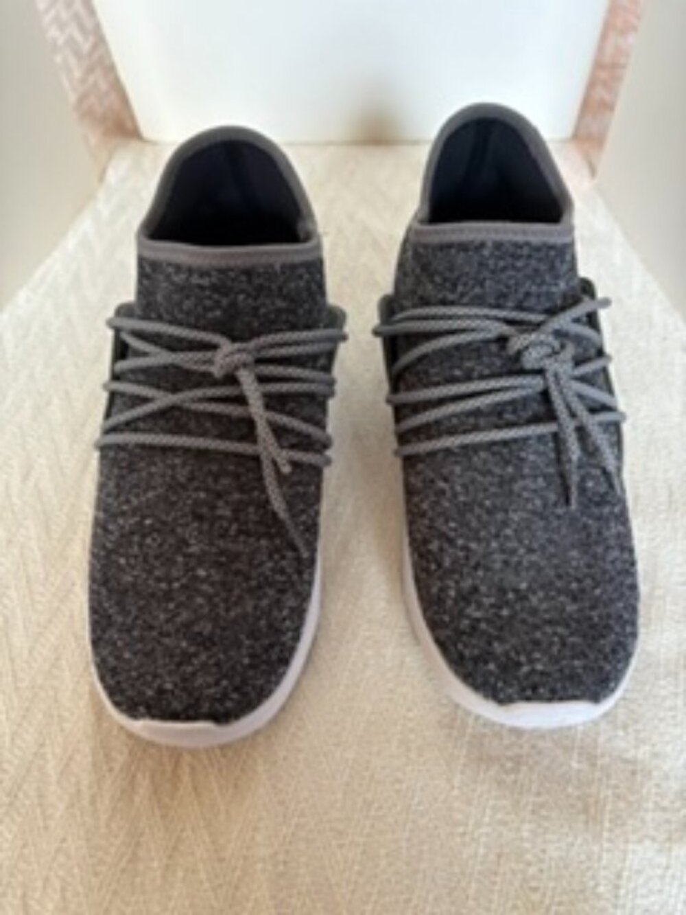 Vessi shoe/sneaker? NWOT Men's size 8. Water resistant (water proof?)
